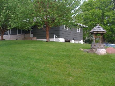 271-273-FrontYard.JPG